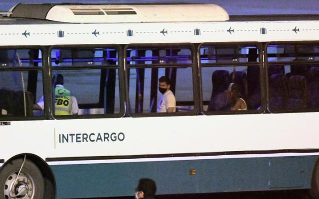 1641368043752093121.jpg lionel-messi-camino-al-avion___A3gy59LCu_720x0__1.jpg