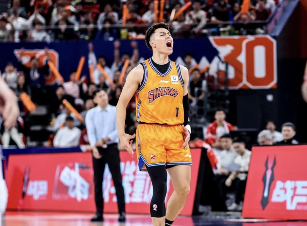 星空体育入口-李添荣：恢复期间无法登场很难熬，比赛中一直怒吼嗓子都哑了